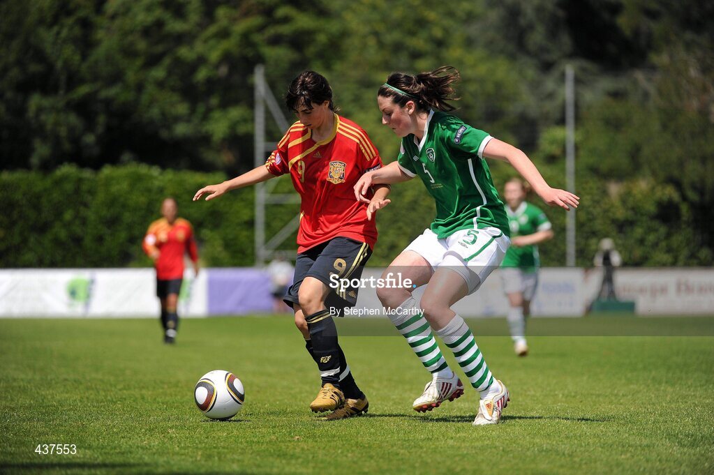 26 June 2010; Paloma Lazaro, Spain, in action against Jennifer Byrne, Republic of Ireland. UEFA Women's Under 17 Championship Final, Spain v Republic of Ireland, Colovray Sports Centre, Nyon, Switzerland. Picture credit: Stephen McCarthy / SPORTSFILE