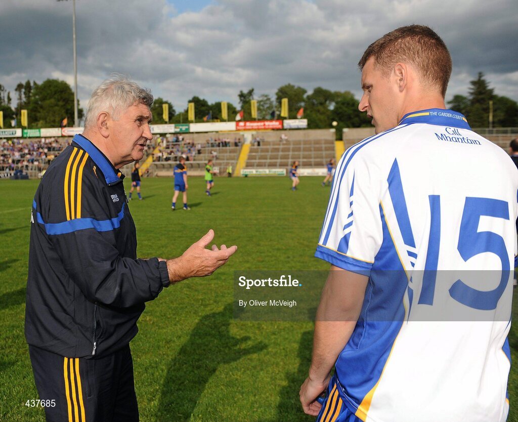 26 June 2010; Wicklow manager Mick O'Dwyer, has a word with Paul Earls during the pre match warm up. GAA Football All-Ireland Senior Championship Qualifier Round 1, Cavan v Wicklow, Kingspan Breffni Park, Cavan. Picture credit: Oliver McVeigh / SPORTSFILE
