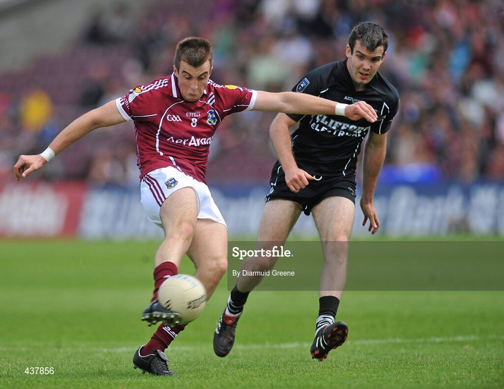 27 June 2010; Paul Conroy, Galway, in action against Stephen Gilmartin, Sligo. Connacht GAA Football Senior Championship Semi-Final, Galway v Sligo, Pearse Stadium, Galway. Picture credit: Diarmuid Greene / SPORTSFILE