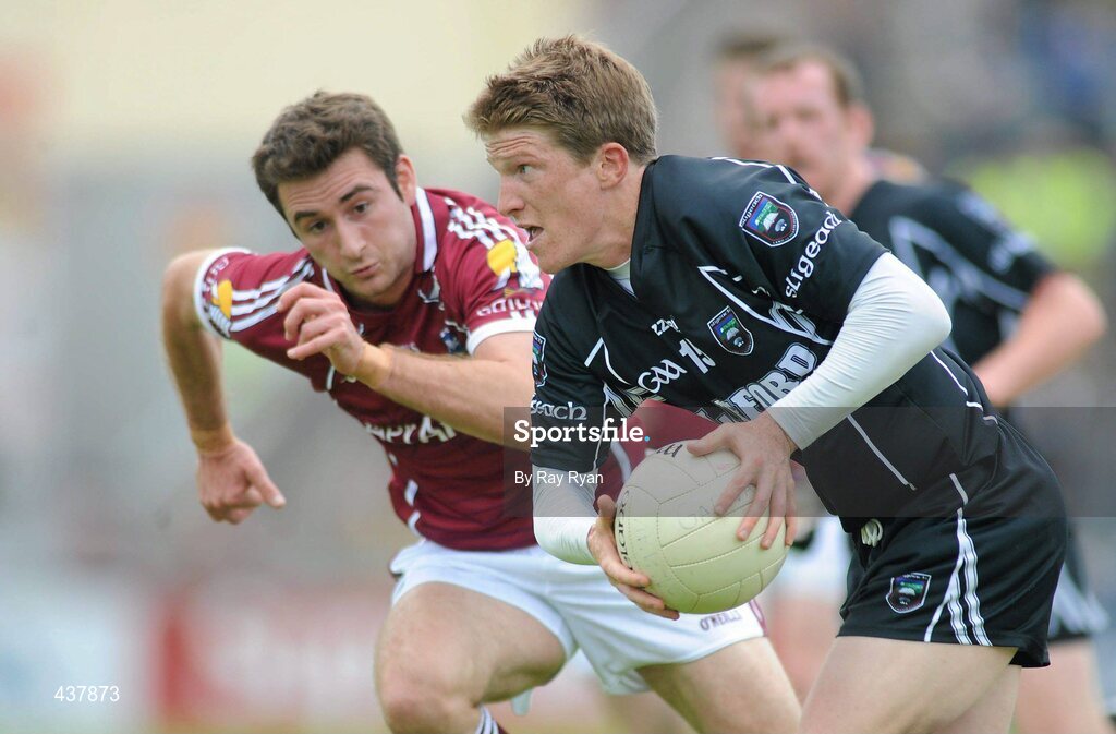 27 June 2010; David Kelly, Sligo, in action against Alan Burke, Galway. Connacht GAA Football Senior Championship Semi-Final, Galway v Sligo, Pearse Stadium, Galway. Picture credit: Ray Ryan / SPORTSFILE