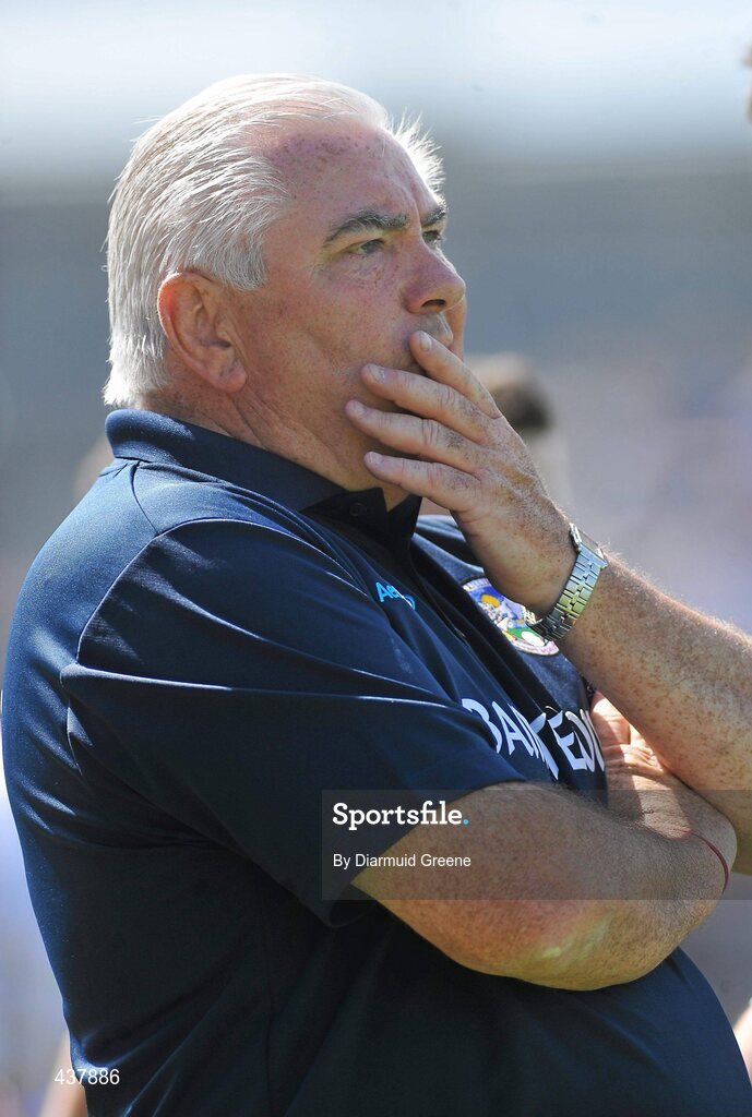 27 June 2010; Galway manager Joe Kernan watches on during the final moments of the game. Connacht GAA Football Senior Championship Semi-Final, Galway v Sligo, Pearse Stadium, Galway. Picture credit: Diarmuid Greene / SPORTSFILE