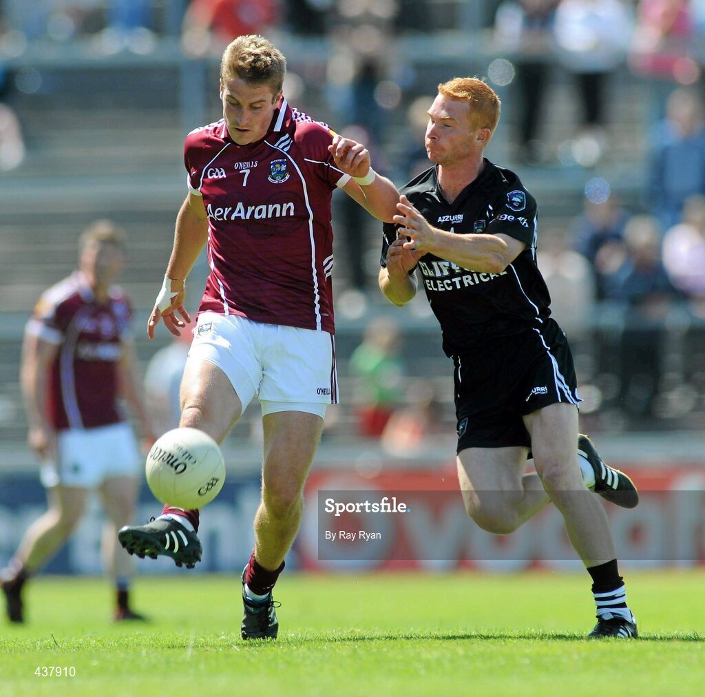 27 June 2010; Garry O'Donnell, Galway, in action against Ross Donavan, Sligo. Connacht GAA Football Senior Championship Semi-Final, Galway v Sligo, Pearse Stadium, Galway. Picture credit: Ray Ryan / SPORTSFILE
