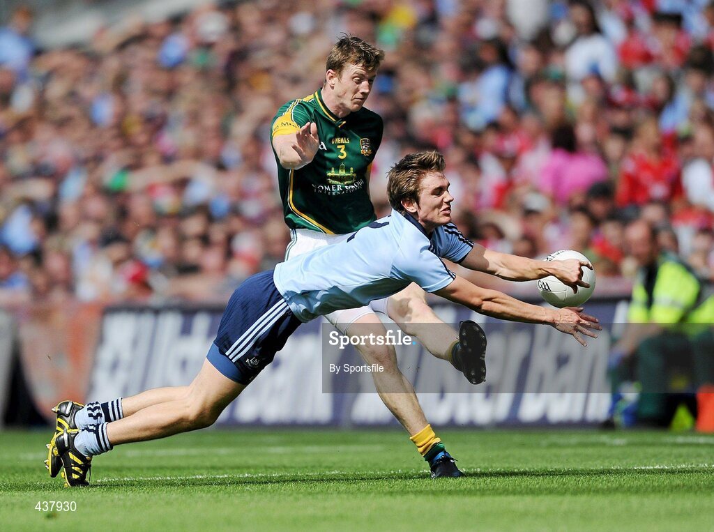 27 June 2010; Kevin Reilly, Meath, in action against Michael Fitzsimons, Dublin. Leinster GAA Football Senior Championship Semi-Final, Meath v Dublin, Croke Park, Dublin. Photo by Sportsfile