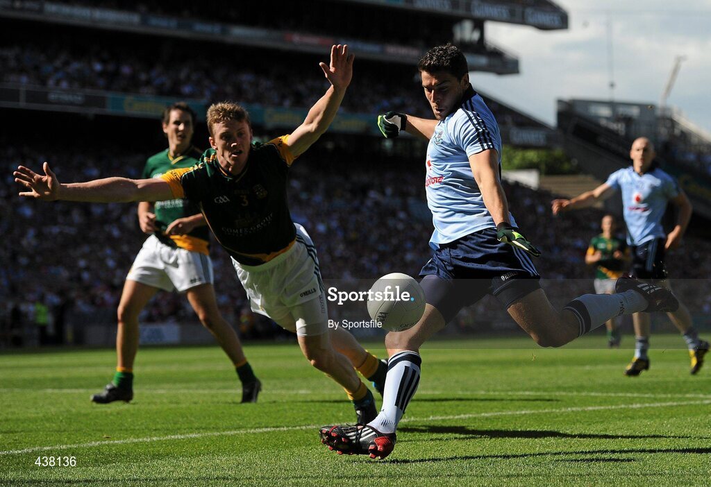 27 June 2010; Bernard Brogan, Dublin, shoots to score a goal, which was later disallowed. Leinster GAA Football Senior Championship Semi-Final, Meath v Dublin, Croke Park, Dublin. Photo by Sportsfile