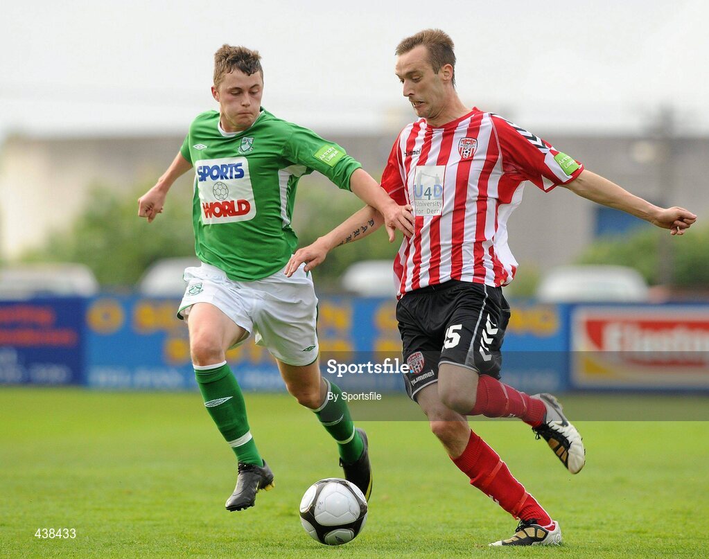 28 June 2010; Darren Cassidy, Derry City, in action against Shane O'Neill, Bray Wanderers. FAI Ford Cup Third Round Replay, Bray Wanderers v Derry City, Carlisle Grounds, Bray, Co. Wicklow. Photo by Sportsfile