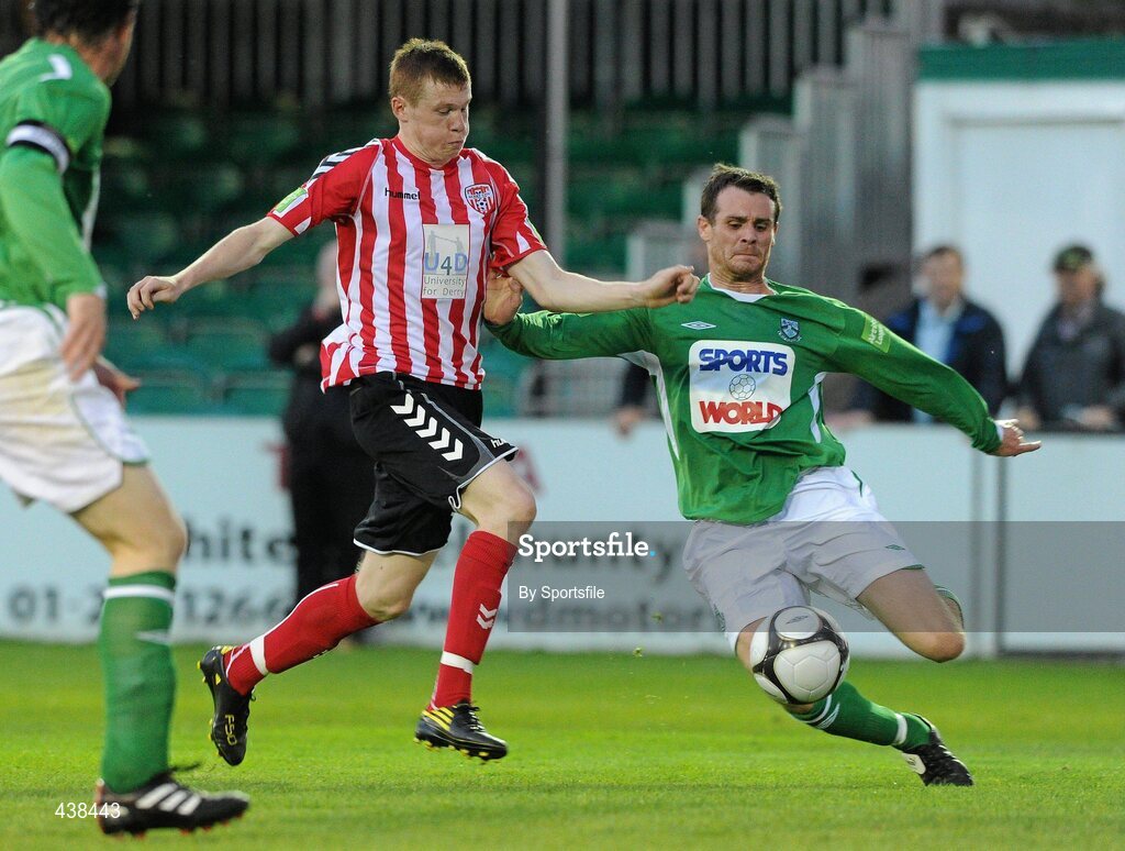 28 June 2010; James McClean, Derry City, in action against Daire Doyle, Bray Wanderers. FAI Ford Cup Third Round Replay, Bray Wanderers v Derry City, Carlisle Grounds, Bray, Co. Wicklow. Photo by Sportsfile
