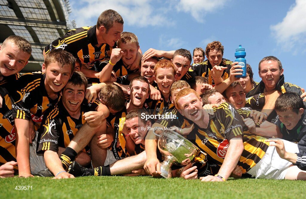 4 July 2010; The Kilkenny team celebrate with the cup. ESB Leinster GAA Hurling Minor Championship Final, Dublin v Kilkenny, Croke Park, Dublin. Picture credit: Stephen McCarthy / SPORTSFILE