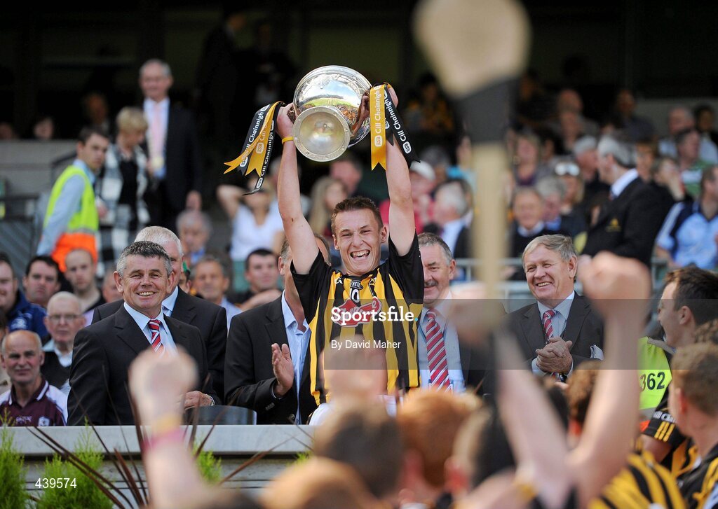 4 July 2010; Captain Cillian Buckley, Kilkenny minors, lifts the Leinster minor cup. ESB Leinster GAA Hurling Minor Championship Final, Dublin v Kilkenny, Croke Park, Dublin. Picture credit: David Maher / SPORTSFILE