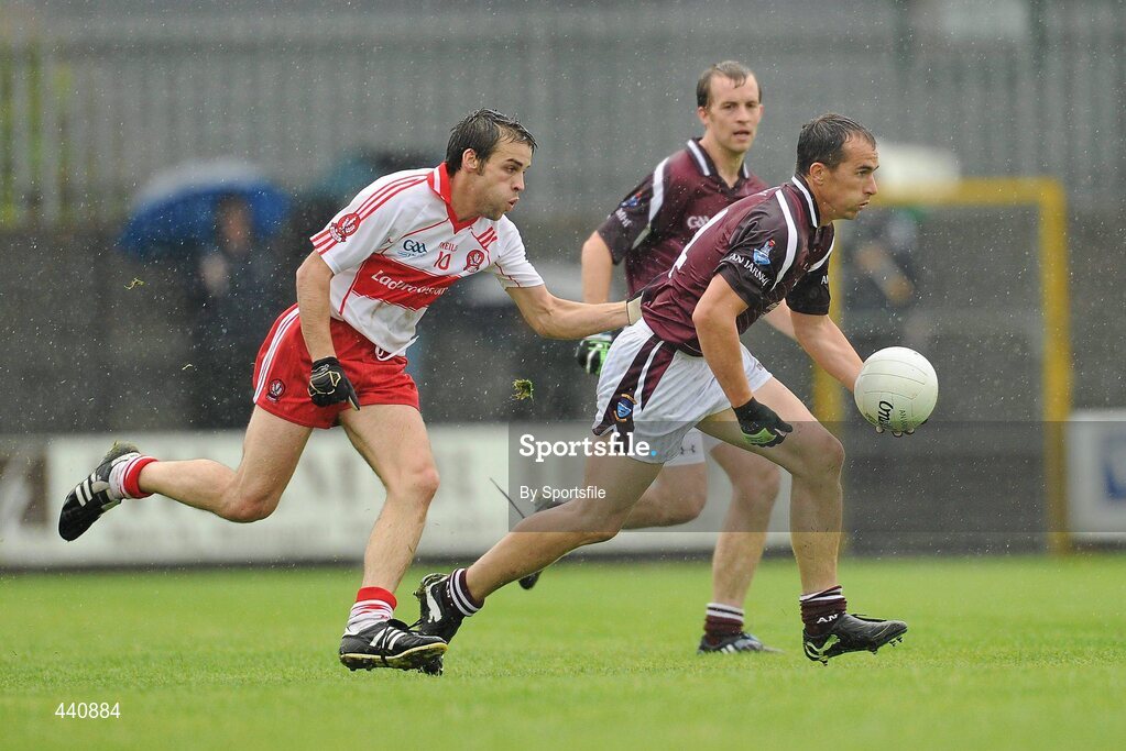 10 July 2010; Dessie Dolan, Westmeath, in action against Cathal McKeever, Derry. GAA Football All-Ireland Senior Championship Qualifier, Round 2, Westmeath v Derry, Cusack Park, Mullingar, Co. Westmeath. Photo by Sportsfile