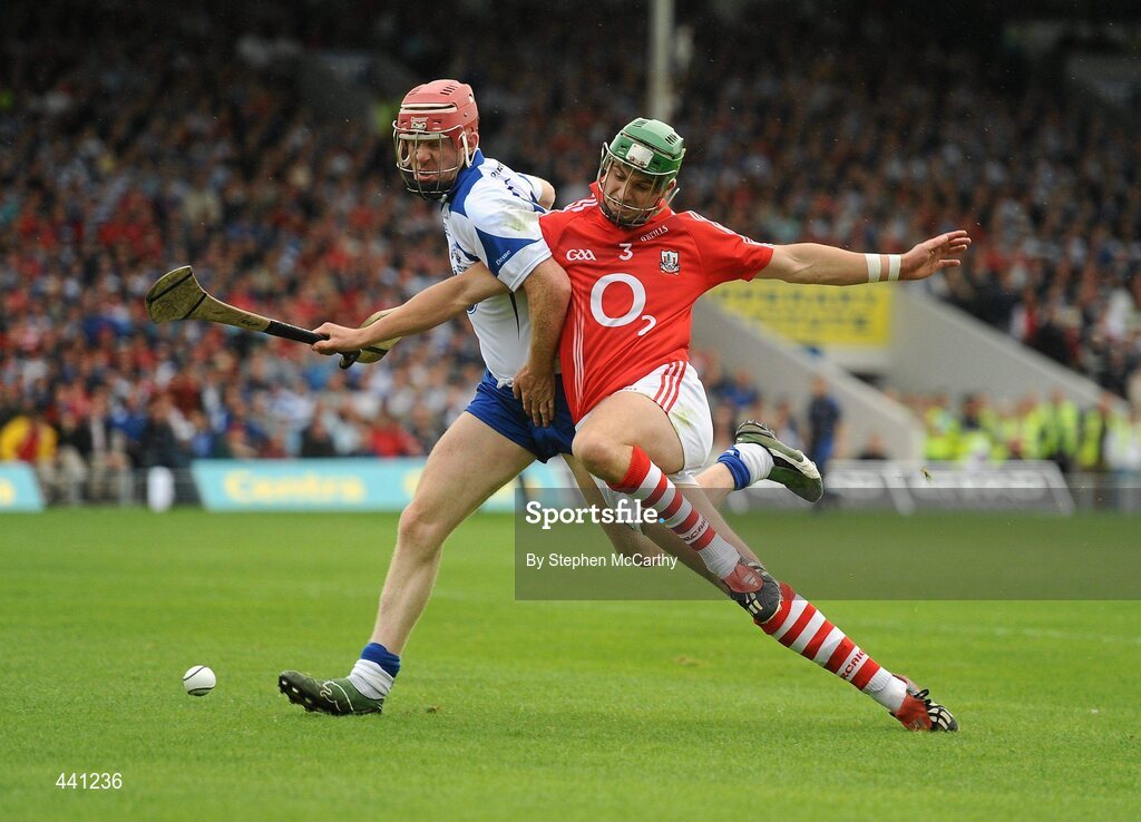 11 July 2010; Eoin Cadogan, Cork, in action against John Mullane, Waterford. Munster GAA Hurling Senior Championship Final, Cork v Waterford, Semple Stadium, Thurles, Co. Tipperary. Picture credit: Stephen McCarthy / SPORTSFILE