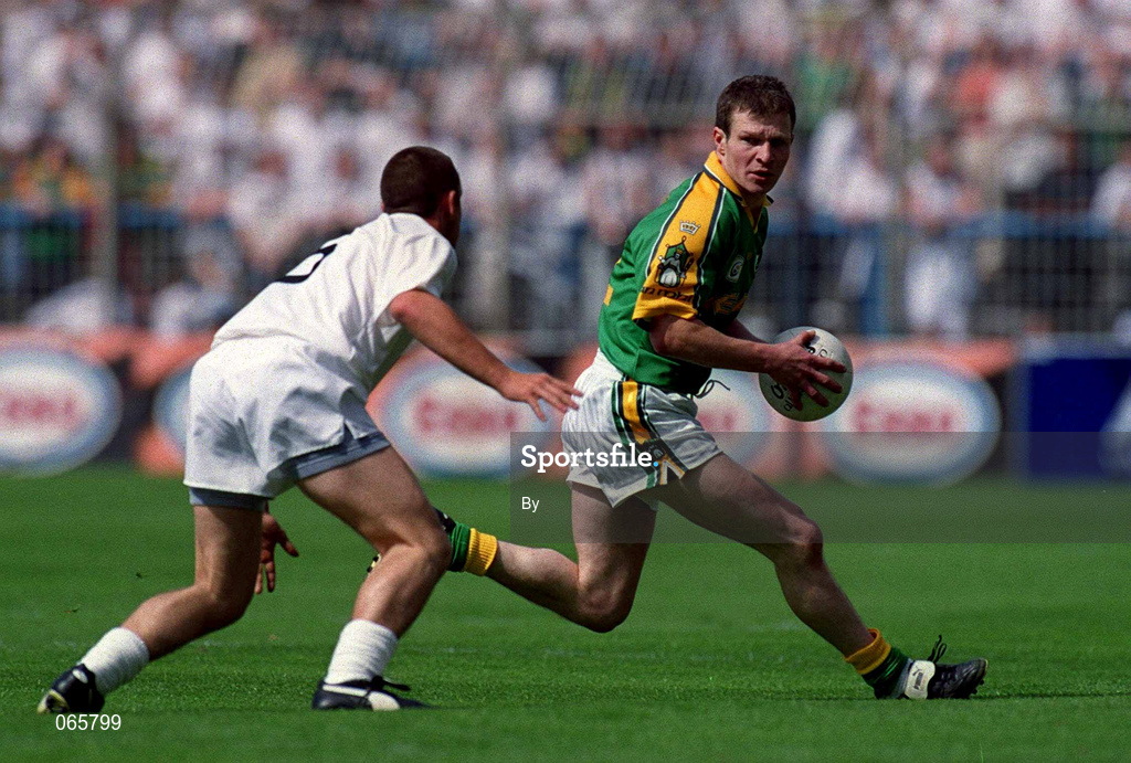 24 June 2001; Richie Kealy, Meath, in action against Kildare's Kenny Duane. Kildare v Meath, Bank of Ireland Leinster Senior Football Championship, Croke Park, Dublin. Picture credit; Damien Eagers / SPORTSFILE