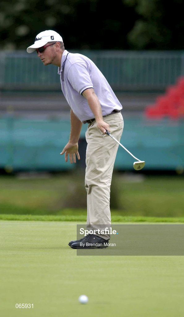 28 June 2001; Henrik Bjornstad of Norway reacts to a missed birdie opportunity on the 18th green during day one of the Murphy's Irish Open at Fota Island Golf Club in Cork. Photo by Brendan Moran/Sportsfile