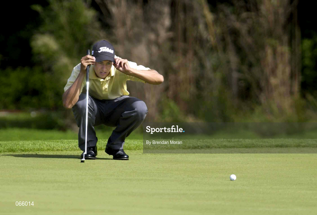 30 June 2001; Adam Scott of Australia lines up a putt on the 18th green during day three of the Murphy's Irish Open at Fota Island Golf Club in Cork. Photo by Brendan Moran/Sportsfile