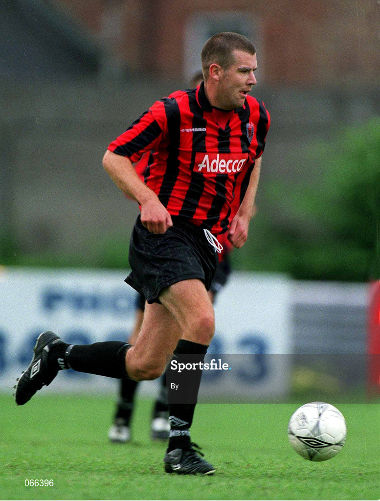 27 June 2001; Stephen Caffrey, Bohemians. Soccer. Picture credit; David Maher / SPORTSFILE