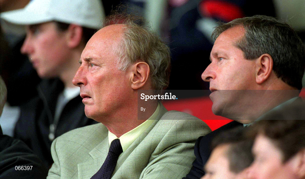 27 June 2001; Tony O'Connell, left, Honorary life president, Bohemians and Felim O'Reilly, President, Bohemians. Soccer. Picture credit; David Maher / SPORTSFILE