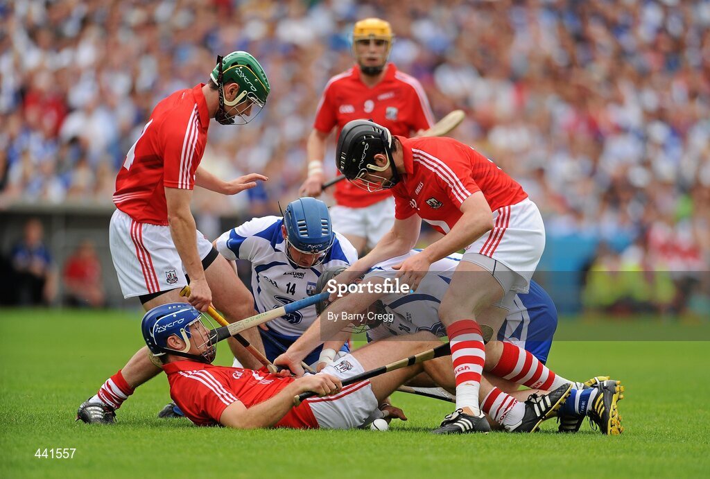11 July 2010; Shane Walsh, left and Kevin Moran, Waterford, in action against Brian Murphy, left, Ronan Curran and Shane O' Neill, right, Cork. Munster GAA Hurling Senior Championship Final, Cork v Waterford, Semple Stadium, Thurles, Co. Tipperary. Picture credit: Barry Cregg / SPORTSFILE