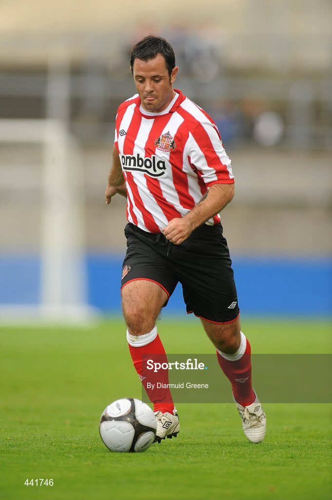 13 July 2010; Andy Reid, Sunderland, in action against Munster XI. Friendly in Aid of Shane Geoghegan Trust, Munster XI v Sunderland AFC, Thomond Park, Limerick. Picture credit: Diarmuid Greene / SPORTSFILE