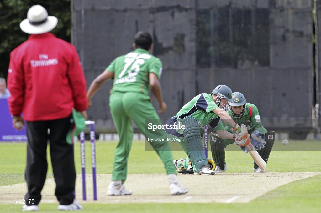 16 July 2010; Niall O'Brien, Ireland, in action against Shakib Al Hasan, Bangladesh. RSA ODI Series, Ireland v Bangladesh, Stormont, Belfast, Co. Antrim. Picture credit: Oliver McVeigh / SPORTSFILE