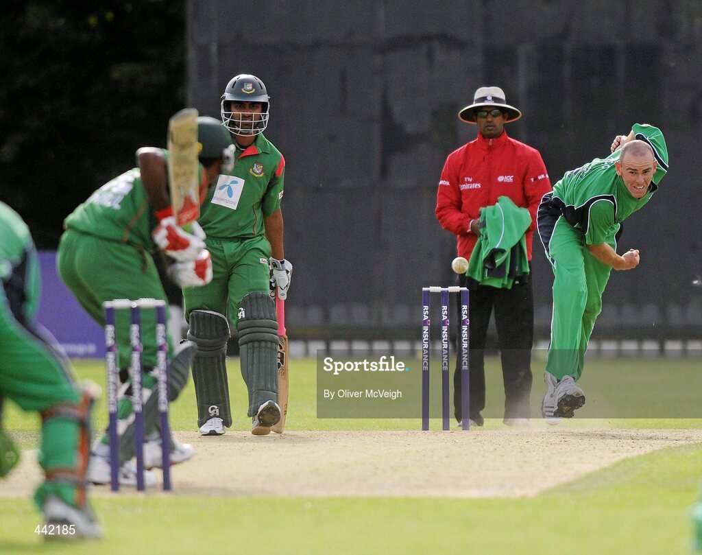 16 July 2010; Trent Johnston, Ireland, bowls to Jahirul Islam, Bangladesh. RSA ODI Series, Ireland v Bangladesh, Stormont, Belfast, Co. Antrim. Picture credit: Oliver McVeigh / SPORTSFILE