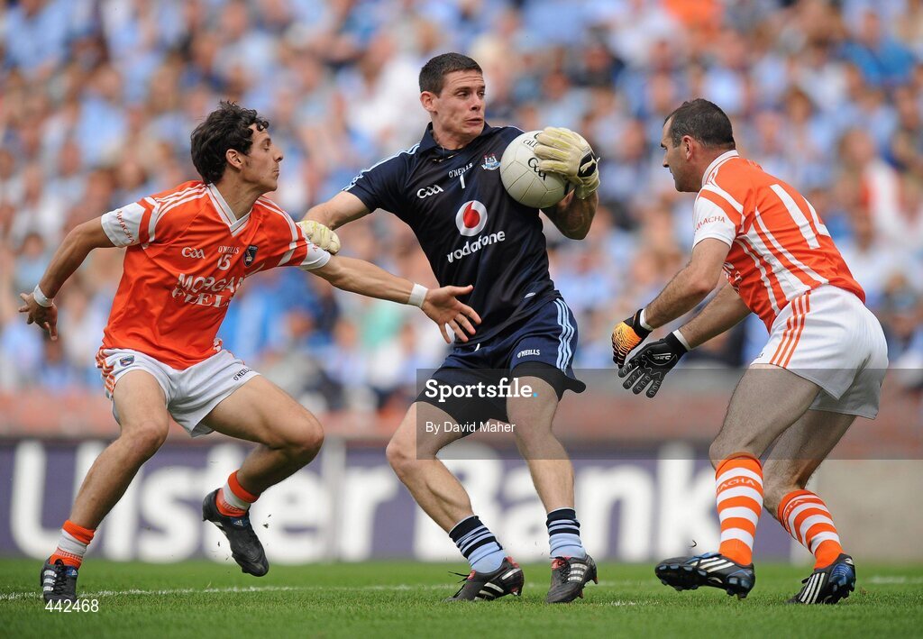17 July 2010; Stephen Cluxton, Dublin, in action against Jamie Clarke and Steven McDonnell, right, Armagh. GAA Football All-Ireland Senior Championship Qualifier Round 3, Dublin v Armagh, Croke Park, Dublin. Picture credit: David Maher / SPORTSFILE