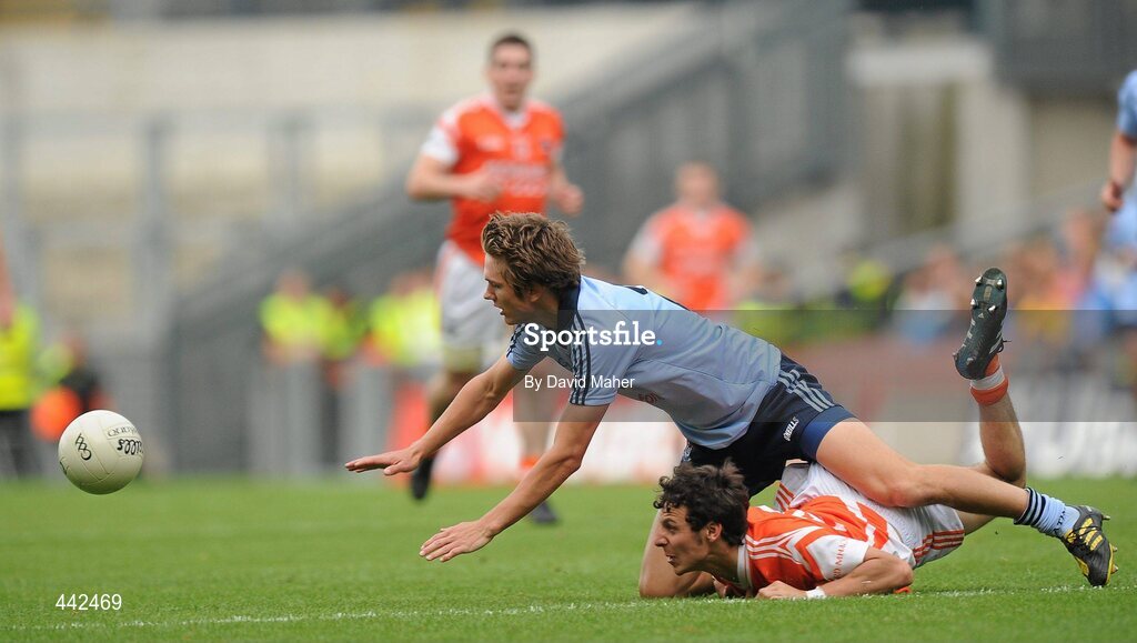 17 July 2010; Michael Fitzsimons, Dublin, in action against Jamie Clarke, Armagh. GAA Football All-Ireland Senior Championship Qualifier Round 3, Dublin v Armagh, Croke Park, Dublin. Picture credit: David Maher / SPORTSFILE