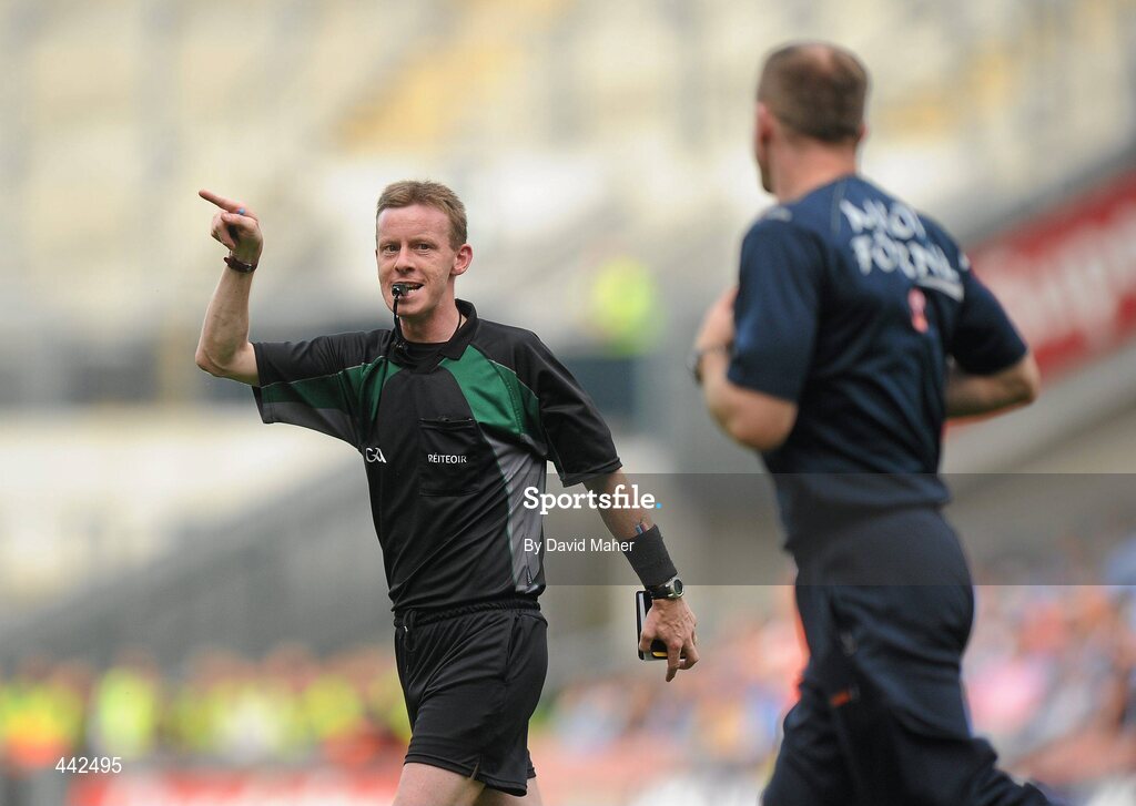 17 July 2010; Referee Joe McQuillan, instructs Armagh assistant coach Justin McNulty to leave the pitch. GAA Football All-Ireland Senior Championship Qualifier Round 3, Dublin v Armagh, Croke Park, Dublin. Picture credit: David Maher / SPORTSFILE