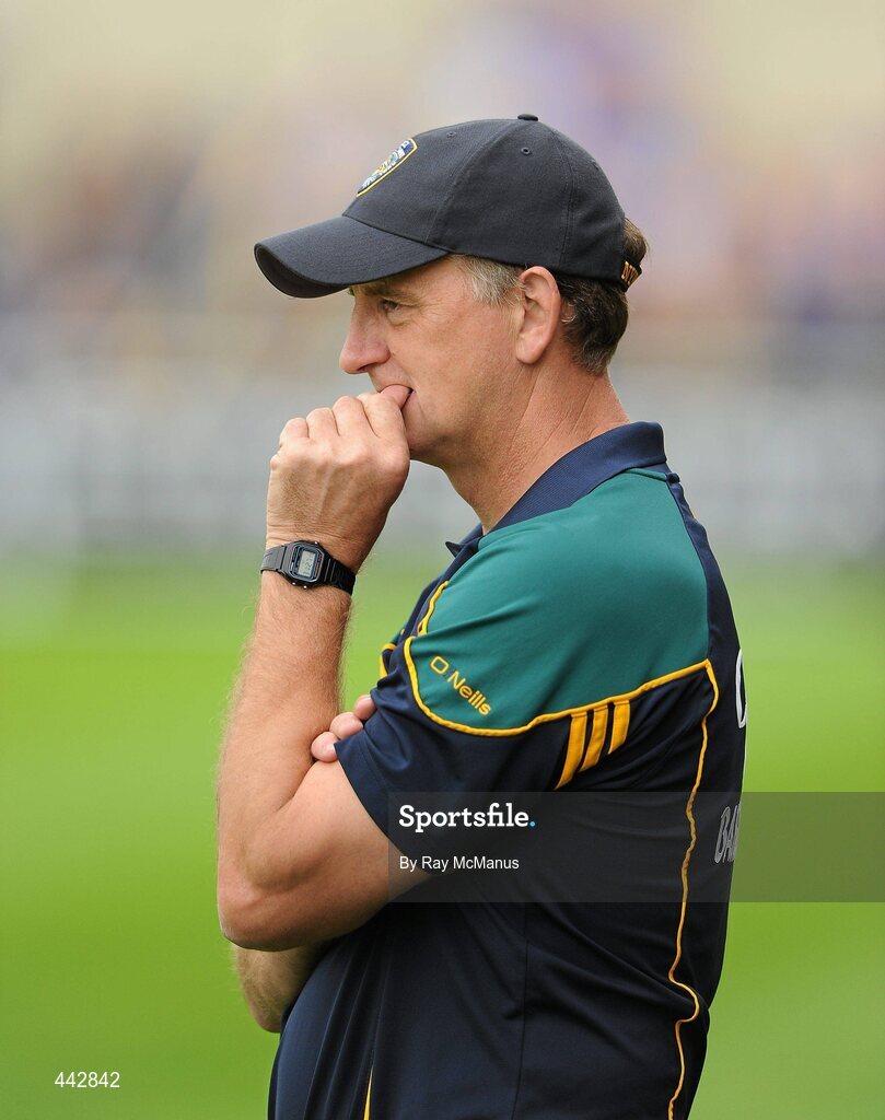 18 July 2010; The anxious Offaly manager Joe Dooley watches the last few minutes of the game. GAA Hurling All-Ireland Senior Championship Phase 3, Tipperary v Offaly, O'Moore Park, Portlaoise, Co. Laois. Picture credit: Ray McManus / SPORTSFILE
