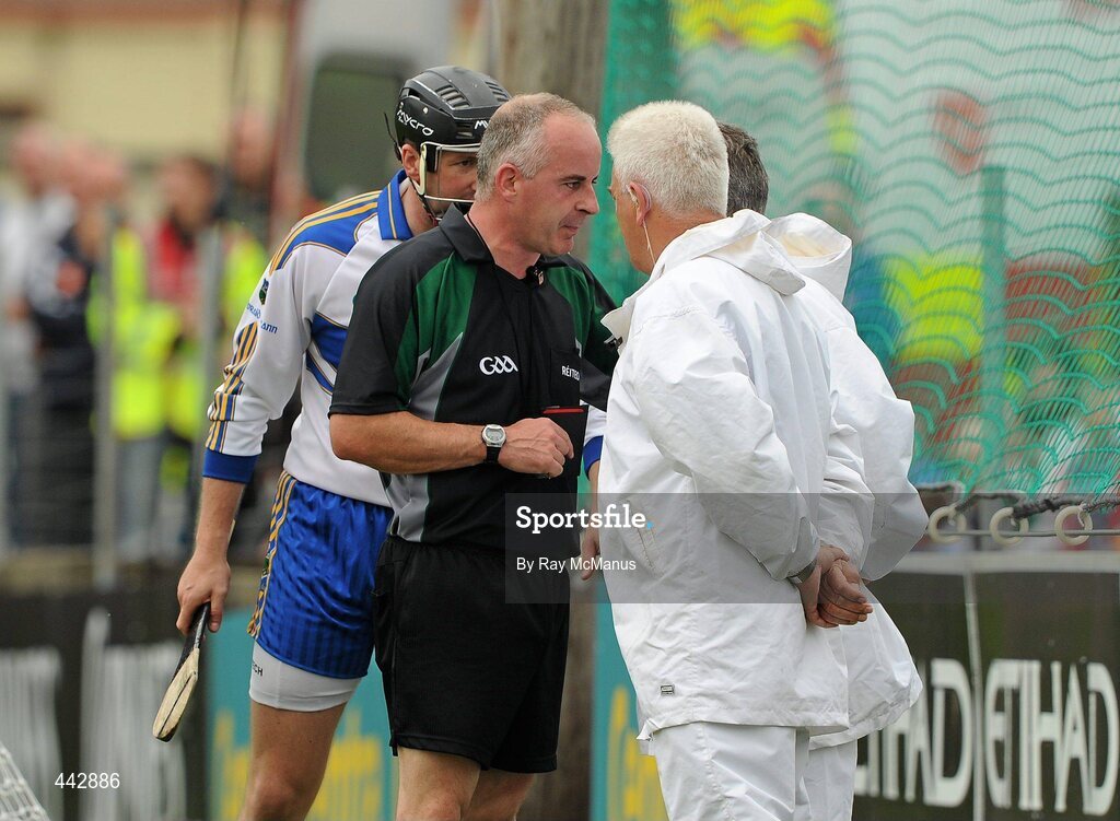 18 July 2010; Match referee John Sexton consults with his umpires before deciding that a disputed point was in fact wide. GAA Hurling All-Ireland Senior Championship Phase 3, Tipperary v Offaly, O'Moore Park, Portlaoise, Co. Laois. Picture credit: Ray McManus / SPORTSFILE