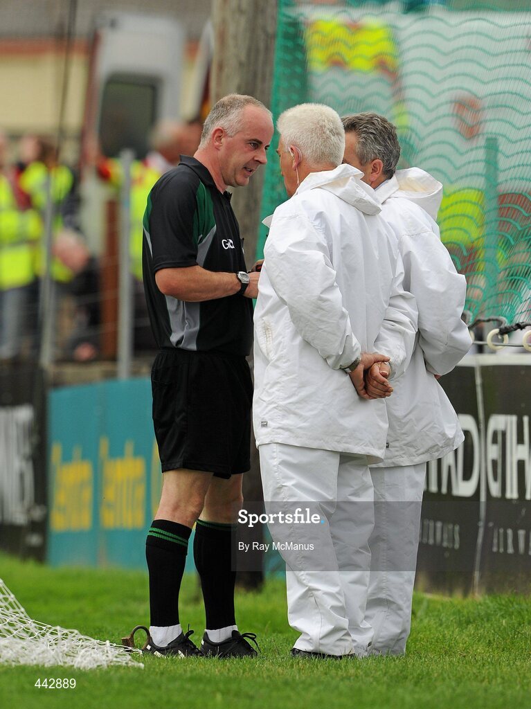 18 July 2010; Match referee John Sexton consults with his umpires before deciding that a disputed point was in fact wide. GAA Hurling All-Ireland Senior Championship Phase 3, Tipperary v Offaly, O'Moore Park, Portlaoise, Co. Laois. Picture credit: Ray McManus / SPORTSFILE