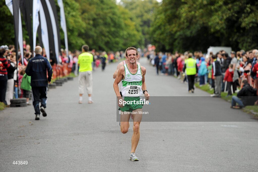 17 July 2010; Simon Reede, from Raheny Shamrocks AC, in action during the Lifestyle Sports - adidas Irish Runner 5 Mile Race. The Phoenix Park, Dublin. Picture credit: Brendan Moran / SPORTSFILE