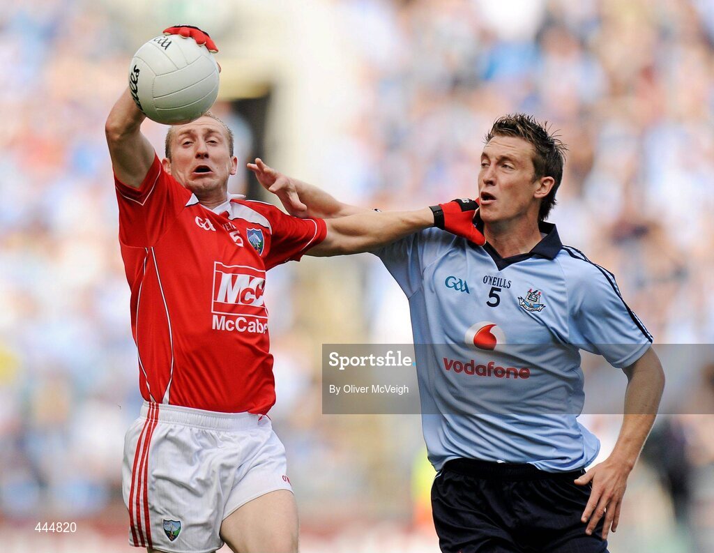 24 July 2010; Ray Finnegan, Louth, in action against Kevin Nolan, Dublin. GAA Football All-Ireland Senior Championship Qualifier, Round 4, Dublin v Louth, Croke Park, Dublin. Picture credit: Oliver McVeigh / SPORTSFILE