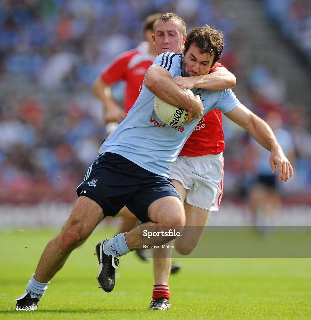 24 July 2010; Bryan Cullen, Dublin, in action against Ray Finnegan, Louth. GAA Football All-Ireland Senior Championship Qualifier, Round 4, Dublin v Louth, Croke Park, Dublin. Picture credit: David Maher / SPORTSFILE