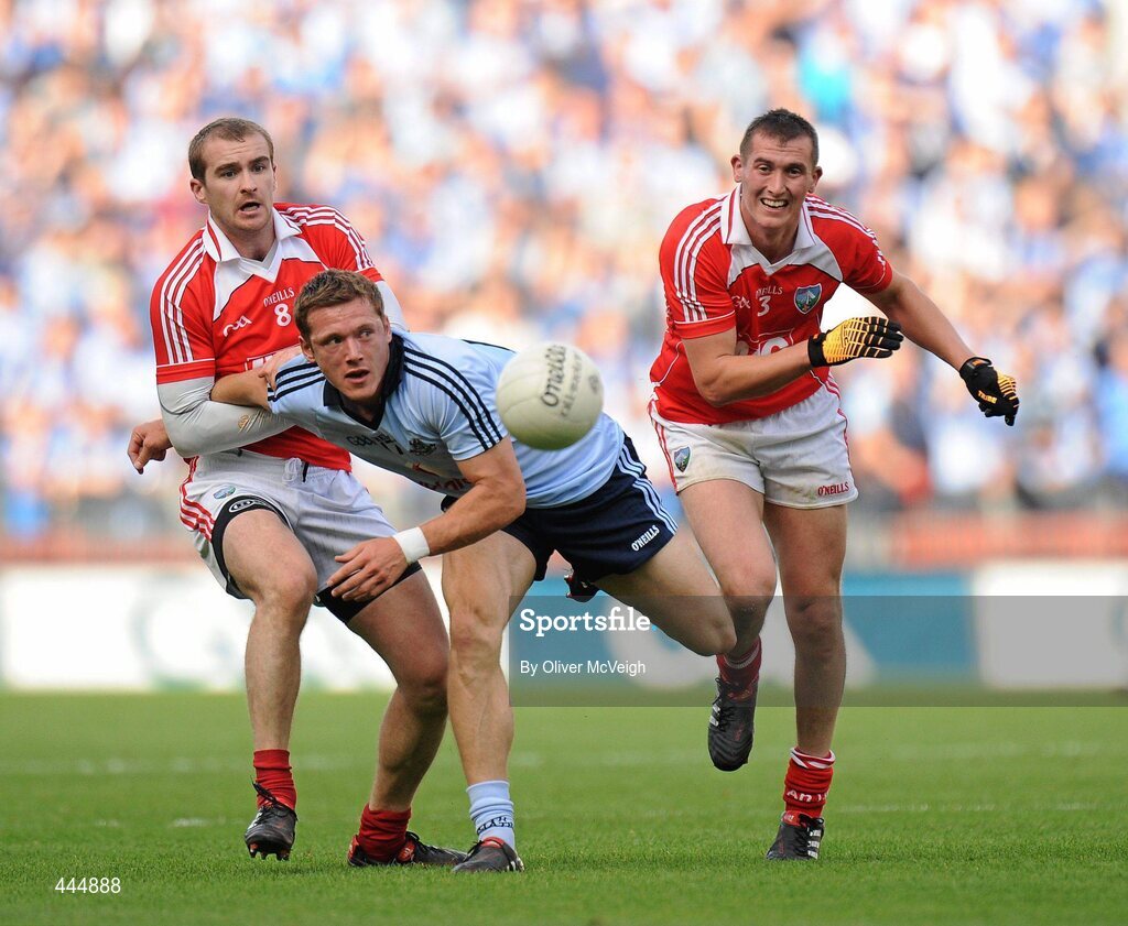 24 July 2010; Paul Flynn, Dublin, in action against Paddy Keenan and Dessie Finnegan, Louth. GAA Football All-Ireland Senior Championship Qualifier, Round 4, Dublin v Louth, Croke Park, Dublin. Picture credit: Oliver McVeigh / SPORTSFILE