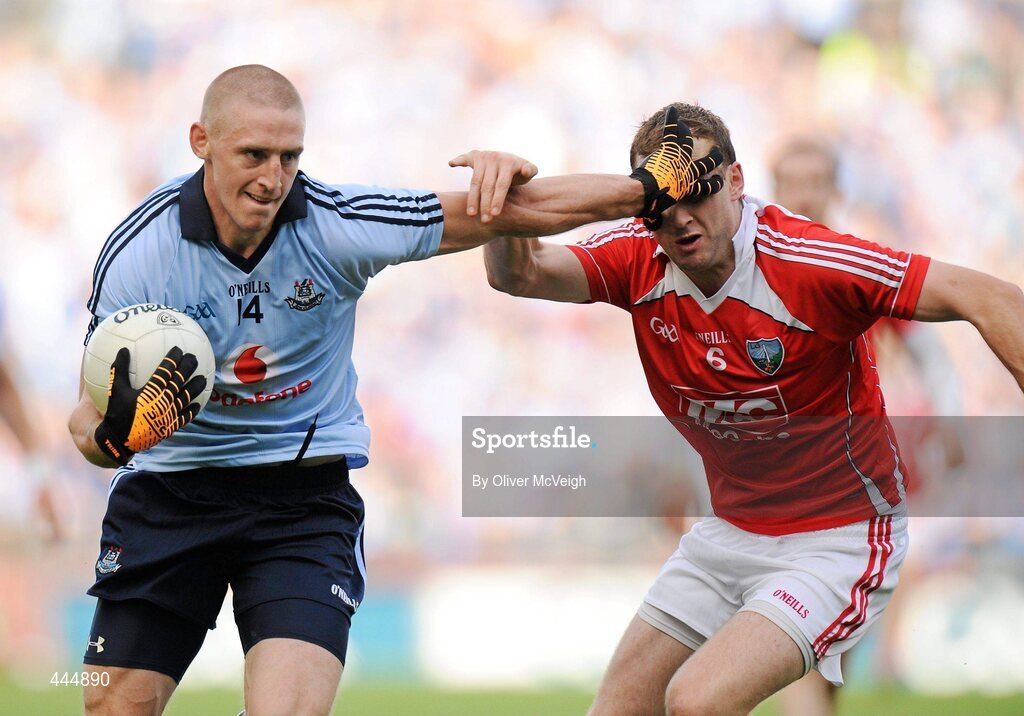 24 July 2010; Eoghan O'Gara, Dublin, in action against Michael Fanning, Louth. GAA Football All-Ireland Senior Championship Qualifier, Round 4, Dublin v Louth, Croke Park, Dublin. Picture credit: Oliver McVeigh / SPORTSFILE