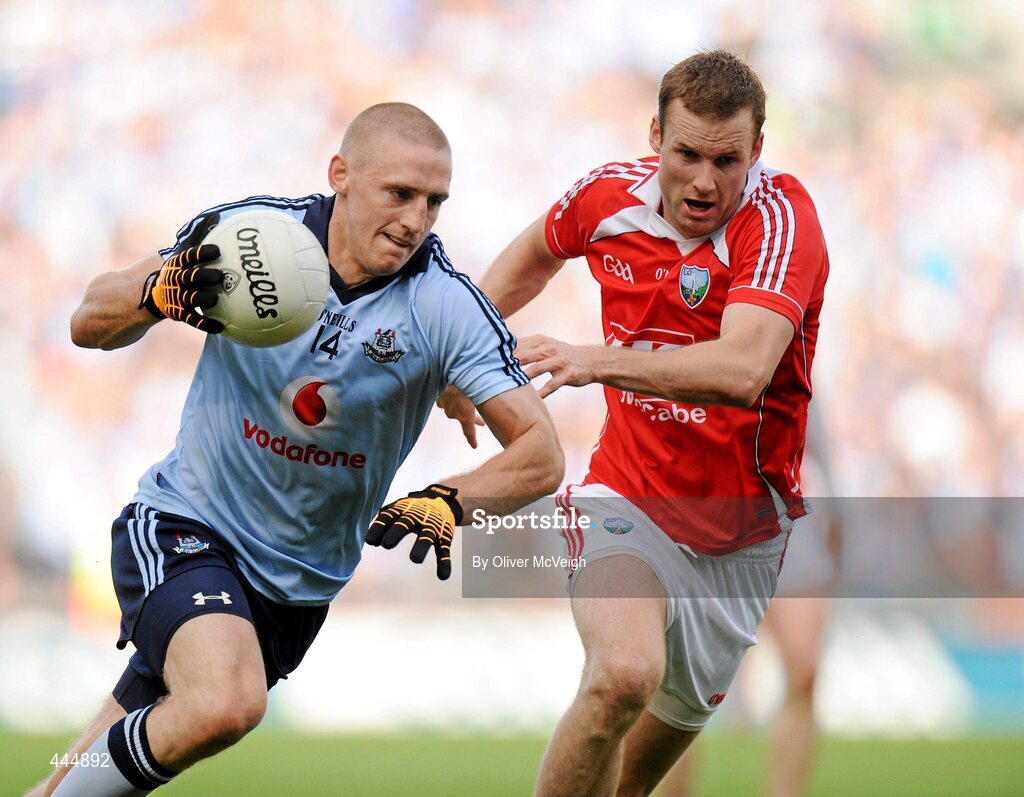 24 July 2010; Eoghan O'Gara, Dublin, in action against Michael Fanning, Louth. GAA Football All-Ireland Senior Championship Qualifier, Round 4, Dublin v Louth, Croke Park, Dublin. Picture credit: Oliver McVeigh / SPORTSFILE