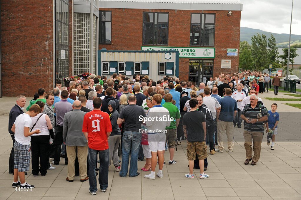 26 July 2010; Shamrock Rovers fans queue for tickets in advance of their side's Europa League Third Qualifying Round, 1st Leg, game against Juventus on Thursday night. Tallaght Stadium, Tallaght, Dublin. Picture credit: Barry Cregg / SPORTSFILE