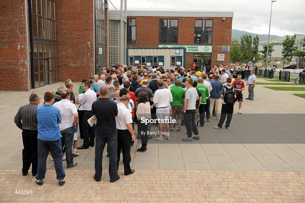 26 July 2010; Shamrock Rovers fans queue for tickets in advance of their side's Europa League Third Qualifying Round, 1st Leg, game against Juventus on Thursday night. Tallaght Stadium, Tallaght, Dublin. Picture credit: Barry Cregg / SPORTSFILE