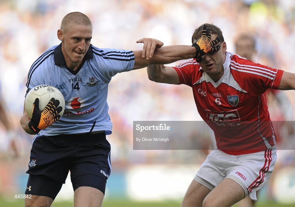 24 July 2010; Eoghan O'Gara, Dublin, in action against Michael Fanning, Louth. GAA Football All-Ireland Senior Championship Qualifier, Round 4, Dublin v Louth, Croke Park, Dublin. Picture credit: Oliver McVeigh / SPORTSFILE