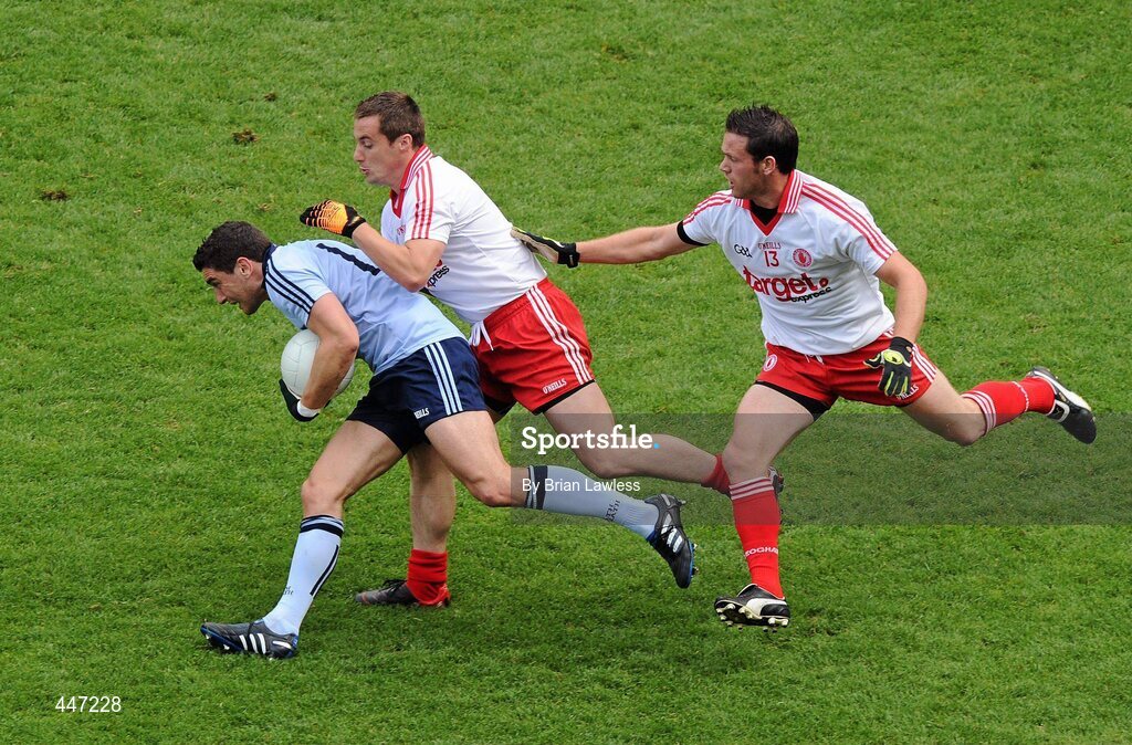 31 July 2010; Bernard Brogan, Dublin, in action against Brian McGuigan and Martin Penrose, right, Tyrone. GAA Football All-Ireland Senior Championship Quarter-Final, Tyrone v Dublin, Croke Park, Dublin. Picture credit: Brian Lawless / SPORTSFILE