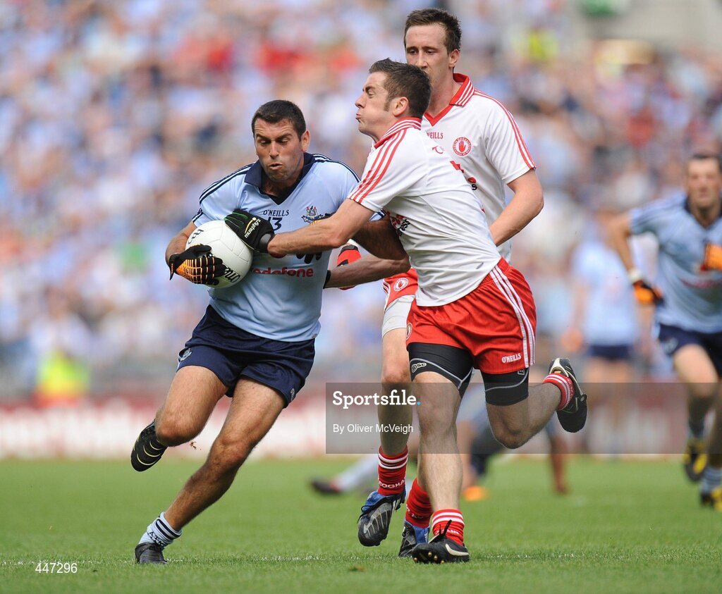 31 July 2010; David Henry, Dublin, in action against Philip Jordan, Tyrone. GAA Football All-Ireland Senior Championship Quarter-Final, Tyrone v Dublin, Croke Park, Dublin. Picture credit: Oliver McVeigh / SPORTSFILE