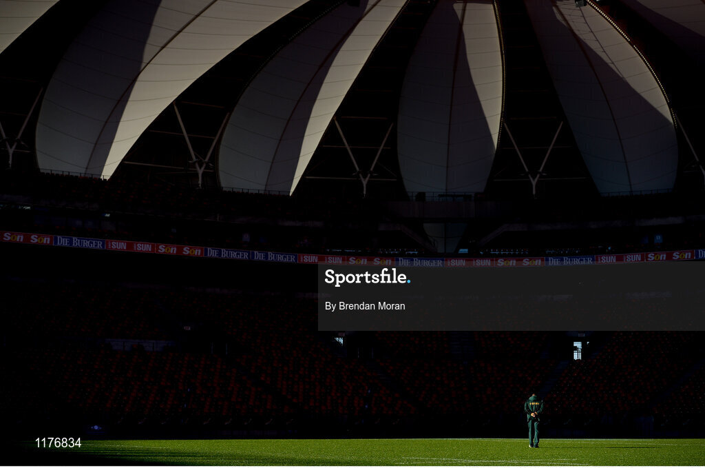 23 June 2016; South Africa head coach Allister Coetzee during rugby squad training at the Nelson Mandela Bay Stadium, Port Elizabeth, South Africa. Photo by Brendan Moran/Sportsfile