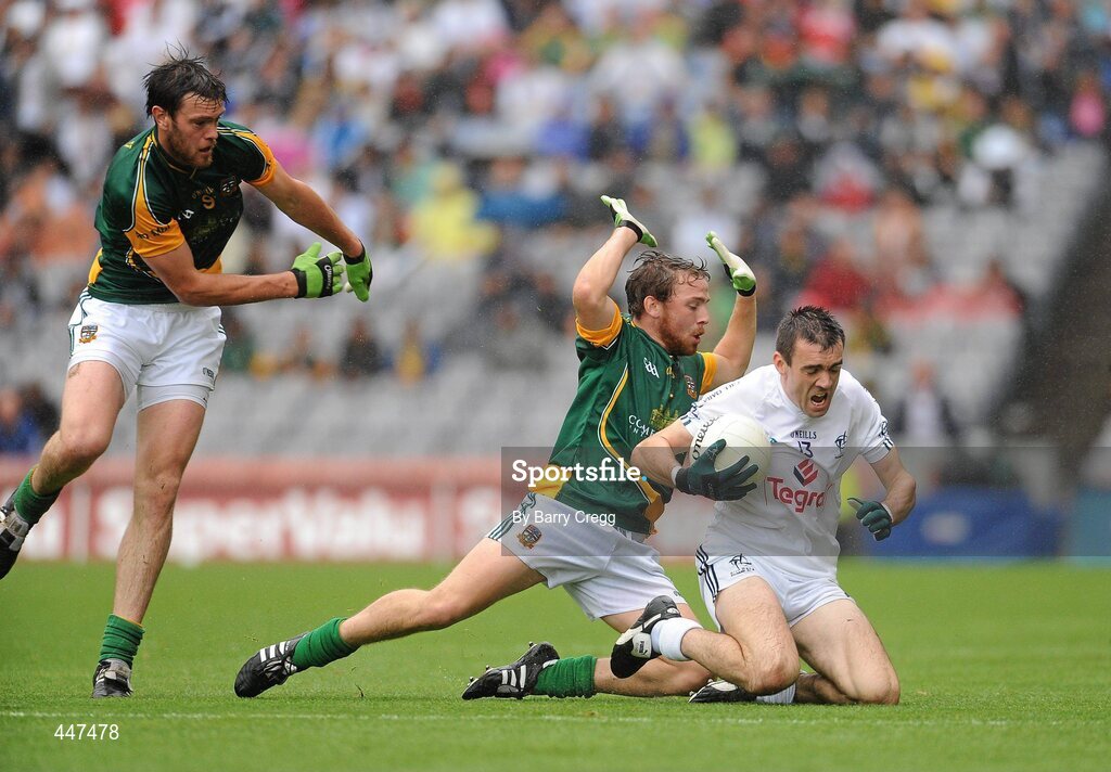 1 August 2010; John Doyle, Kildare, in action against Chris O' Connor, Meath. GAA Football All-Ireland Senior Championship Quarter-Final, Meath v Kildare, Croke Park, Dublin. Picture credit: Barry Cregg / SPORTSFILE