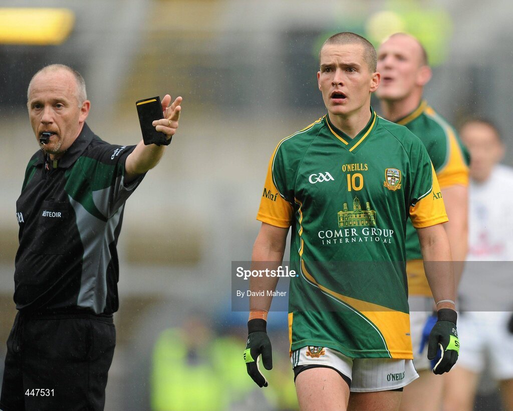 1 August 2010; Seamus Kenny, Meath, is sent off by referee Marty Duffy. GAA Football All-Ireland Senior Championship Quarter-Final, Meath v Kildare, Croke Park, Dublin. Picture credit: David Maher / SPORTSFILE