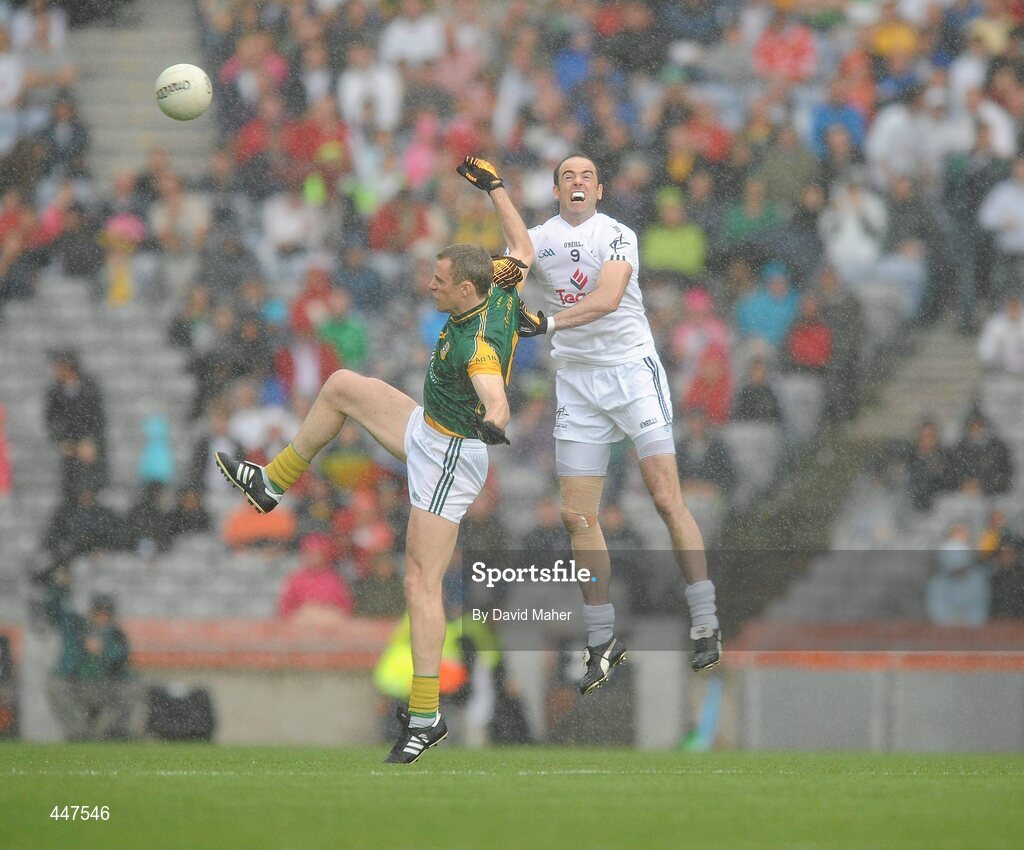 1 August 2010; Dermot Earley, Kildare, in action against Nigel Crawford, Meath. GAA Football All-Ireland Senior Championship Quarter-Final, Meath v Kildare, Croke Park, Dublin. Picture credit: David Maher / SPORTSFILE