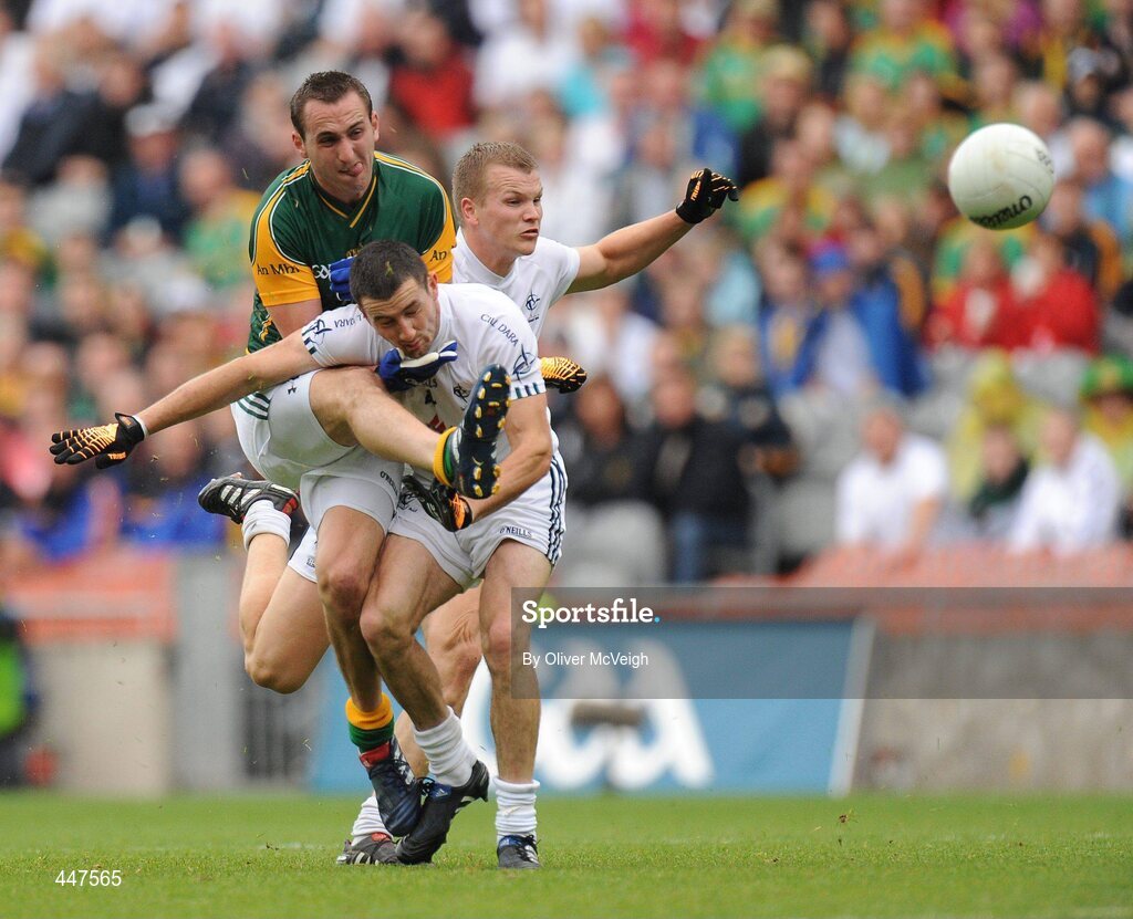 1 August 2010; Graham Reilly, Meath, in action against Aindriu MacLochlain, Kildare. GAA Football All-Ireland Senior Championship Quarter-Final, Meath v Kildare, Croke Park, Dublin. Picture credit: Oliver McVeigh / SPORTSFILE