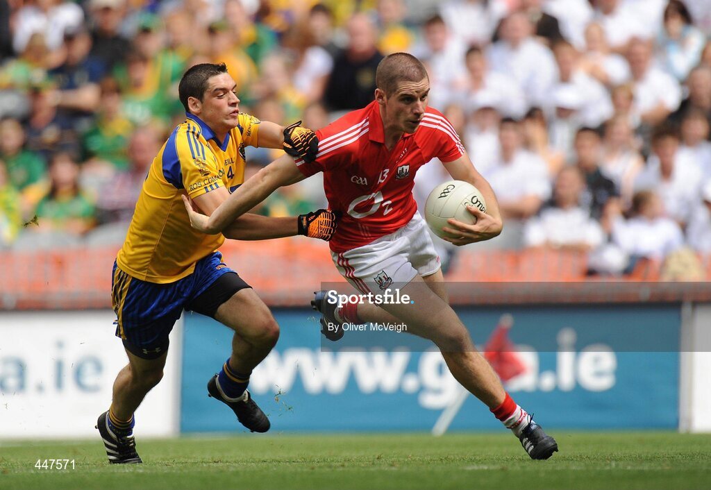 1 August 2010; Daniel Goulding, Cork, in action against Stephen Ormsby, Roscommon. GAA Football All-Ireland Senior Championship Quarter-Final, Roscommon v Cork, Croke Park, Dublin. Picture credit: Oliver McVeigh / SPORTSFILE