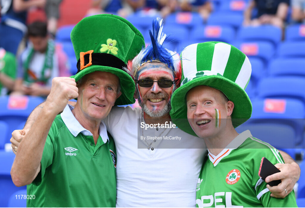 26 June 2016; Republic of Ireland supporters Alan and Jack Keane with a France supporter ahead of the UEFA Euro 2016 Round of 16 match between France and Republic of Ireland at Stade des Lumieres in Lyon, France. Photo by Stephen McCarthy/Sportsfile
