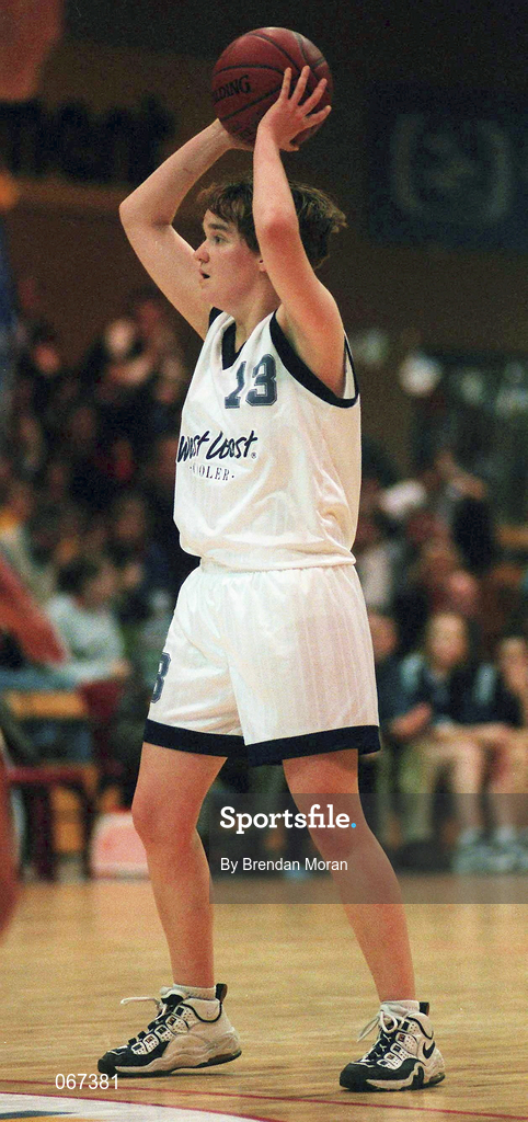 24 January 1998; Gillian Morris of Meteors during the Sprite Women's Senior National Cup Semi-Final between Snowcream Waterford Wildcats and Meteors at the National Basketball Arena in Tallaght, Dublin. Photo by Brendan Moran/Sportsfile