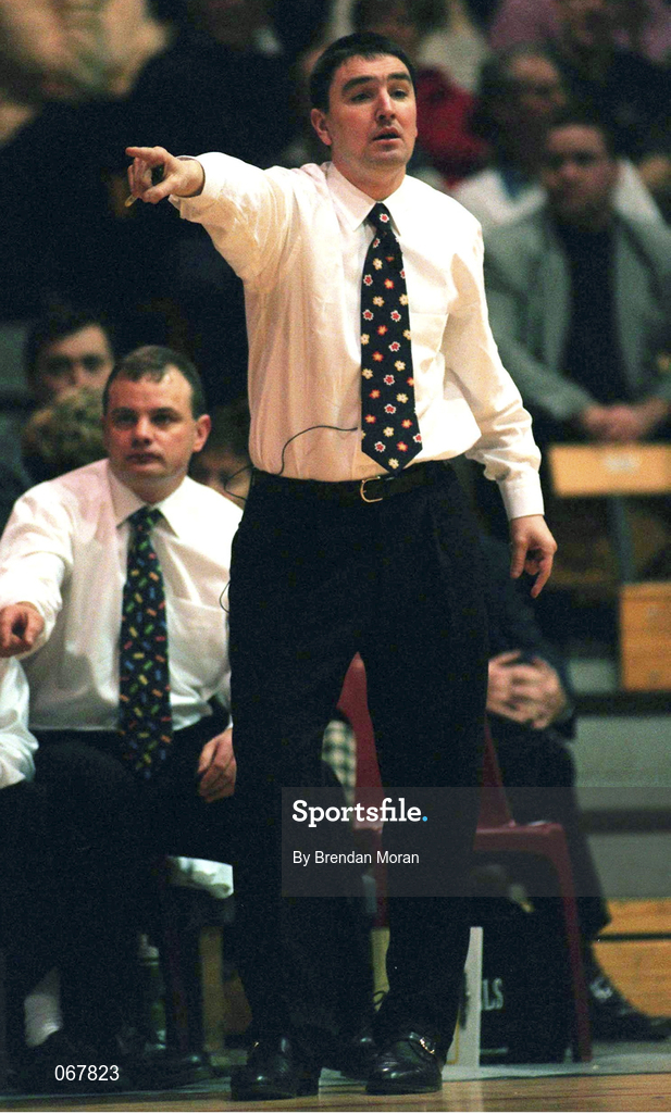 24 January 1998; Neptune head coach Mark Scannell during the Sprite Men's Senior National Cup Semi-Final between Neptune and Tolka Rovers at the National Basketball Arena in Tallaght, Dublin. Photo by Brendan Moran/Sportsfile