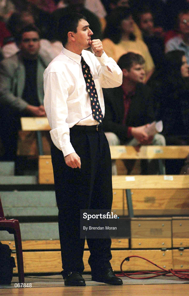 24 January 1998; Neptune head coach Mark Scannell during the Sprite Men's Senior National Cup Semi-Final between Neptune and Tolka Rovers at the National Basketball Arena in Tallaght, Dublin. Photo by Brendan Moran/Sportsfile